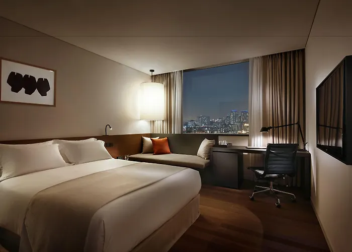 Shilla Seocho Gangnam Station 4*