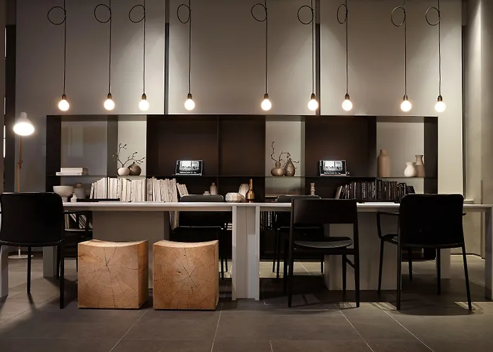 Hotel Shilla Seocho Gangnam Station 4*