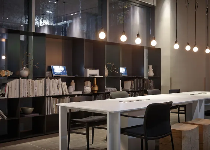 Shilla Seocho Gangnam Station 4*