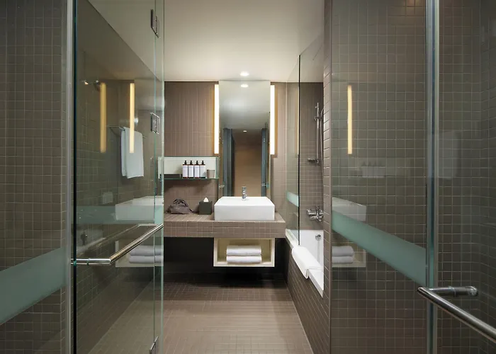 Shilla Seocho Gangnam Station 4*