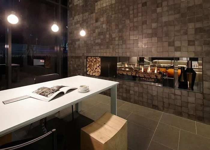 Shilla Seocho Gangnam Station Hotel 4*