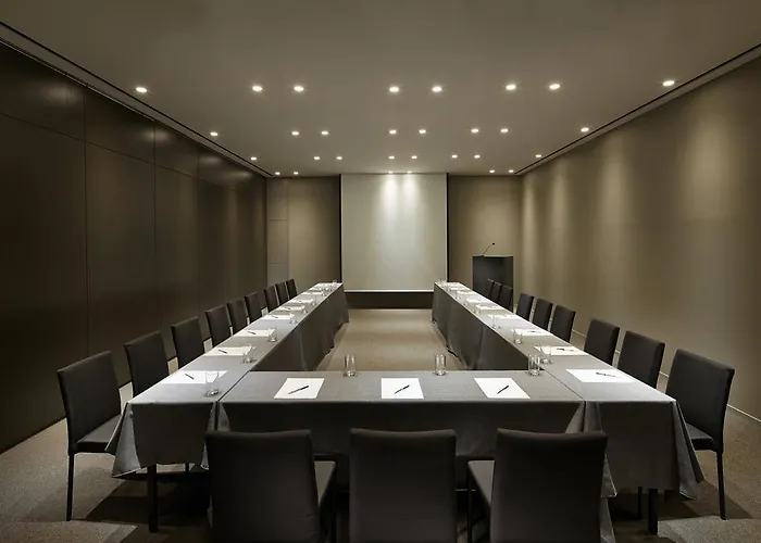 Shilla Seocho Gangnam Station Hotel 4*
